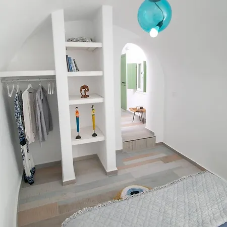 Elite Santorini Apartment