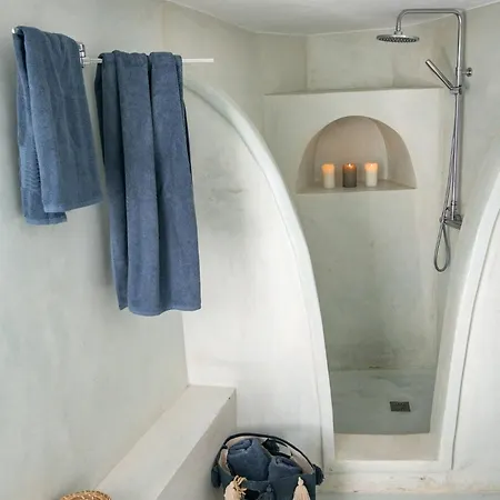 Elite Santorini Emporio (Santorini)