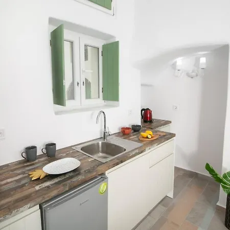 Elite Santorini Emporio (Santorini)